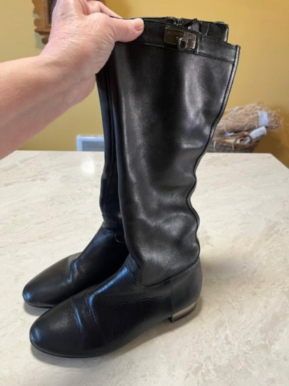 ANTONIO MELANI FASHION LEATHER BOOTS,  Size 8 M